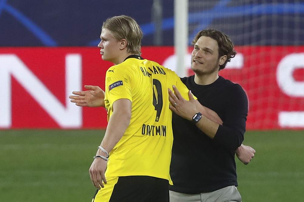 而赵睿则以 而赵睿则以